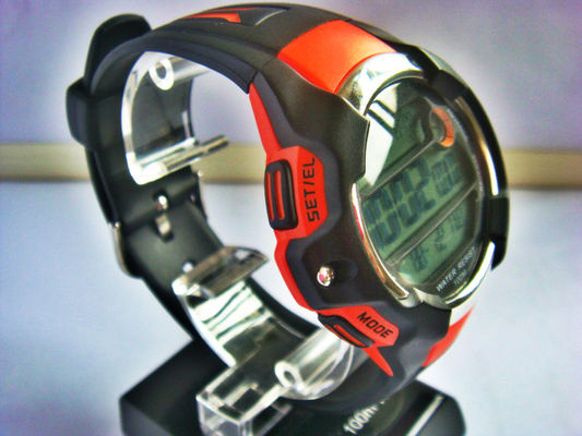 Mens Waterproof Round Sporty Quartz Digital Watches With 15 Lap Memory