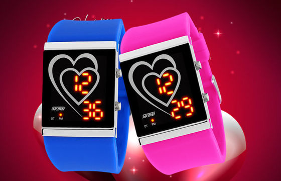 LED Digital Wristwatch Heart Style Couple EL Backlight Mirror Watch