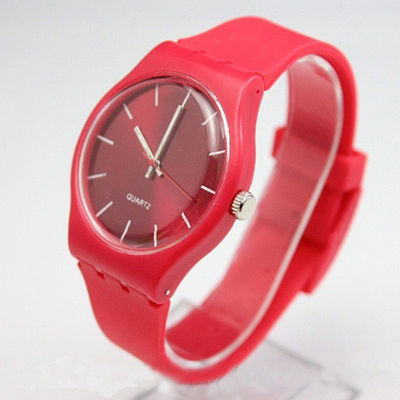 Purpurrote Silikonkautschuk-Uhr Vogues mit Japan-Bewegung, Armbanduhr Damen-Quartz