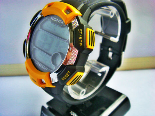Round Sporty Mens Quartz Digital Watch With 24 World Time Zone